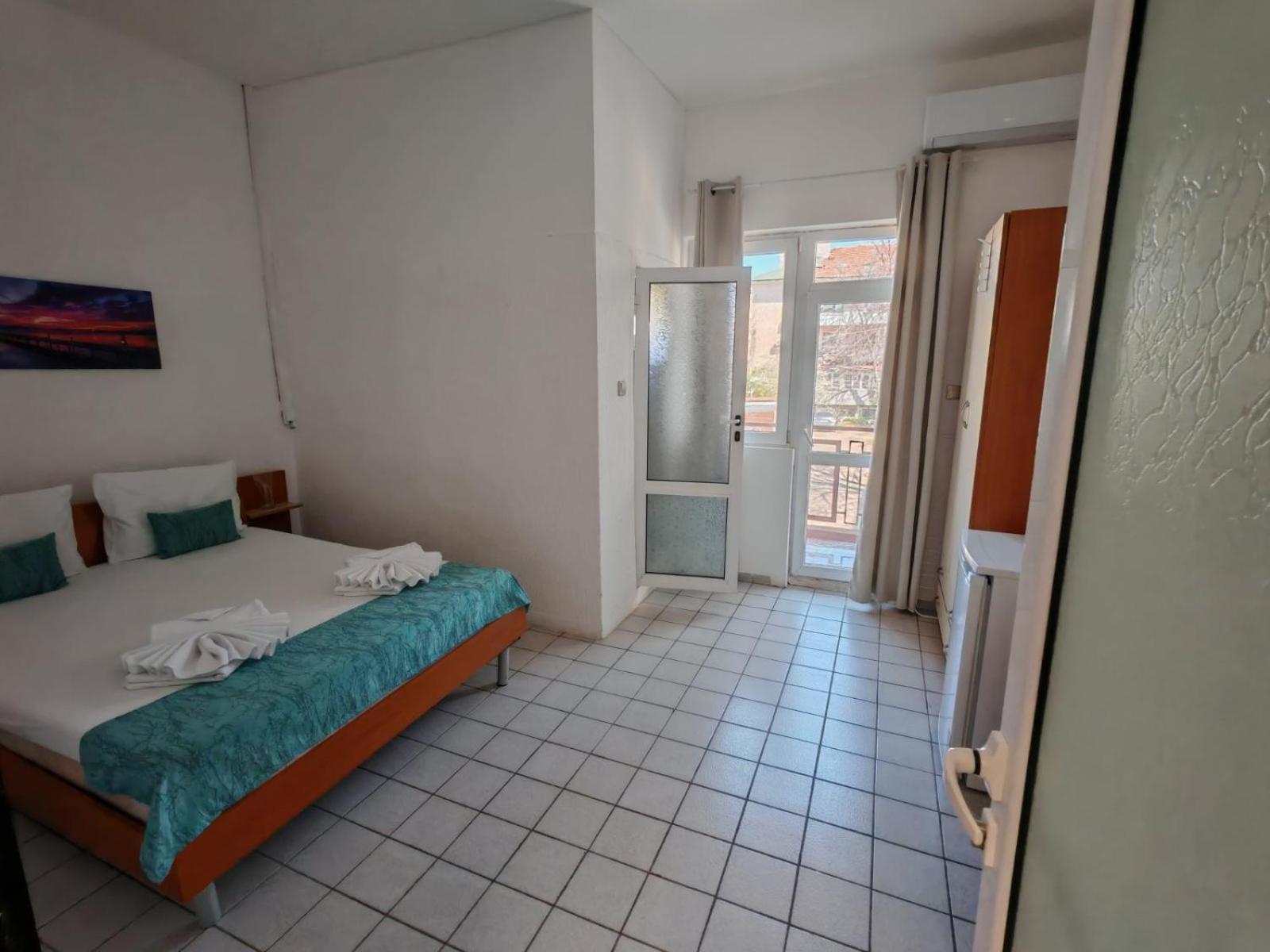 Къща За Гости Пиргос Burgas Ngoại thất bức ảnh