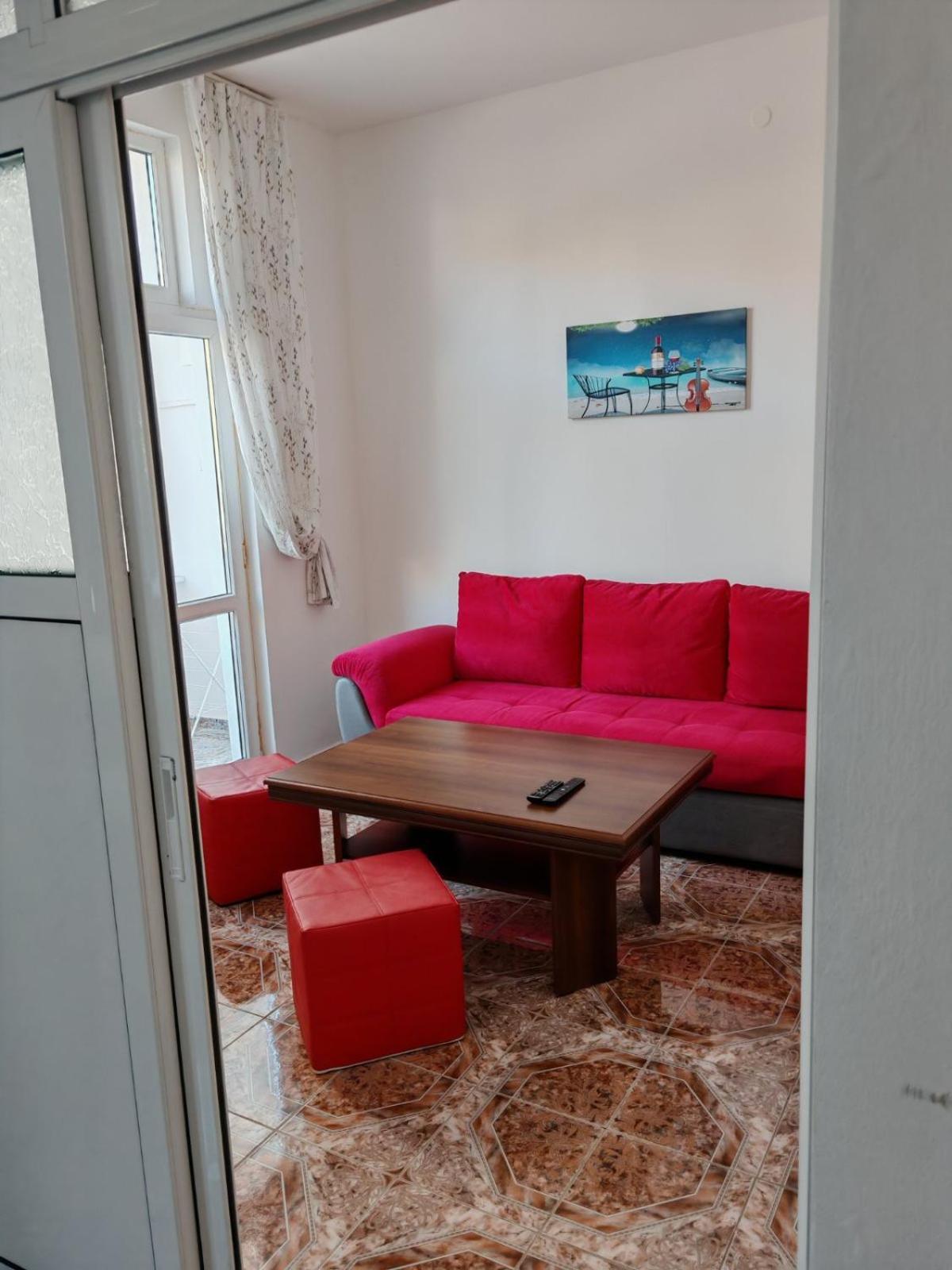 Къща За Гости Пиргос Burgas Ngoại thất bức ảnh